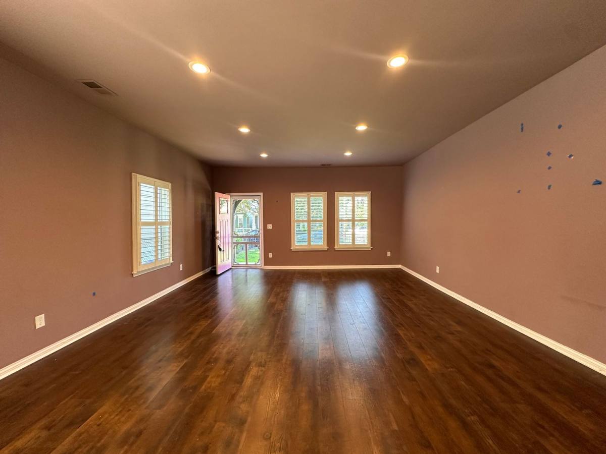 Apartment for rent at 829 E Chestnut St, Louisville, KY 40204