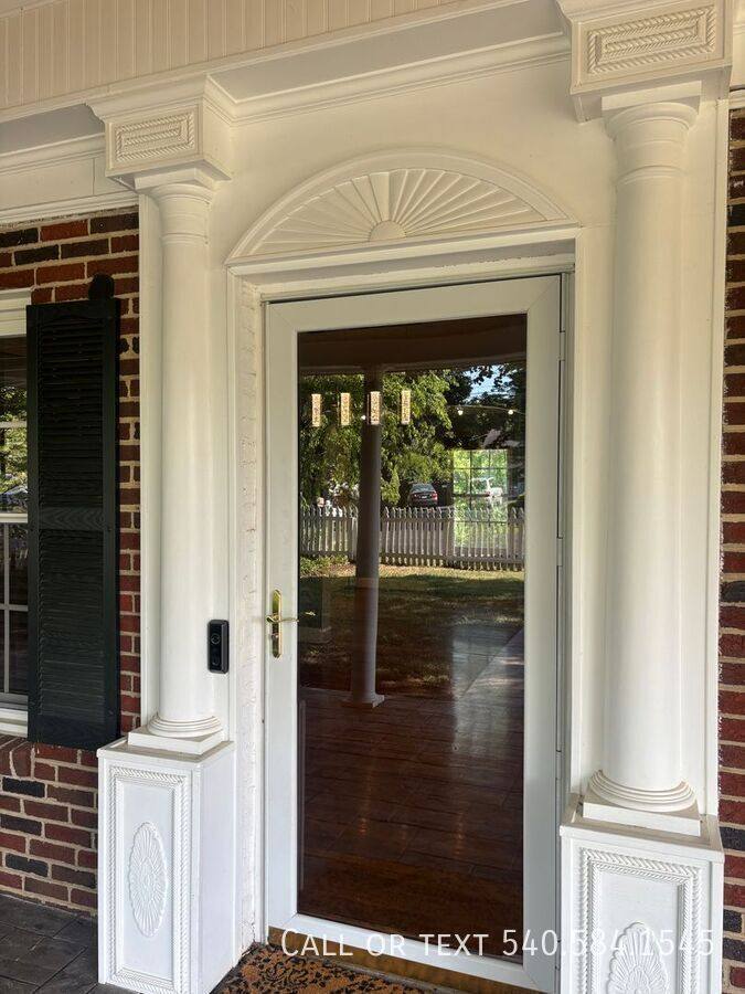 House for rent at 3479 Overbrook Dr, Roanoke, VA 24018