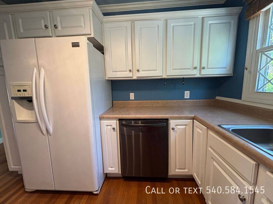 House for rent at 3479 Overbrook Dr, Roanoke, VA 24018