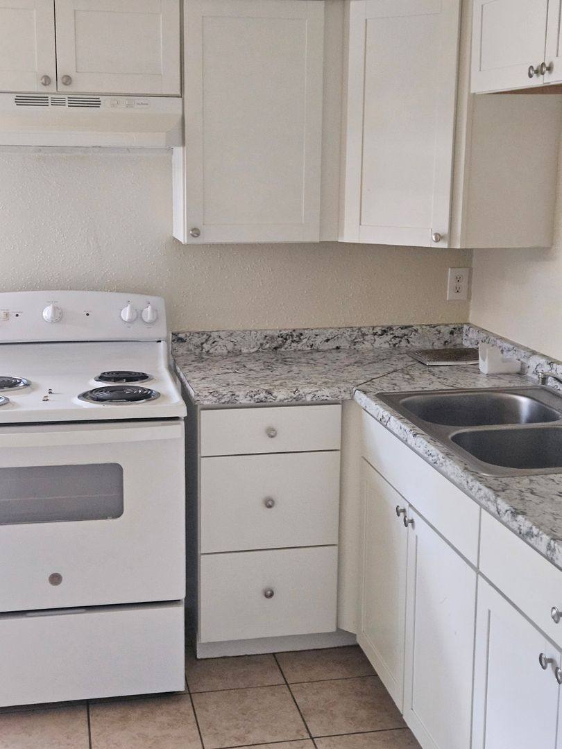 House for rent at 716 56 Ave Dr E, Bradenton, FL 34203