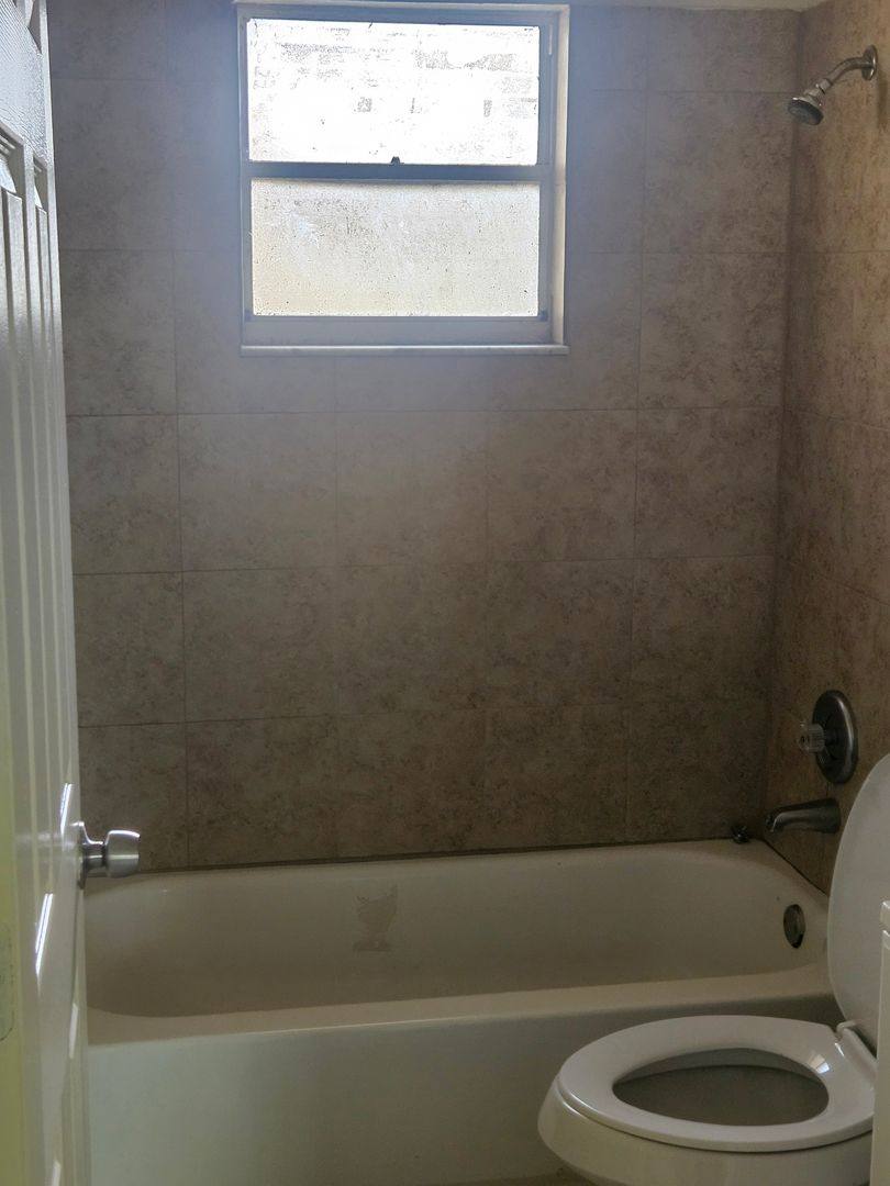 House for rent at 716 56 Ave Dr E, Bradenton, FL 34203