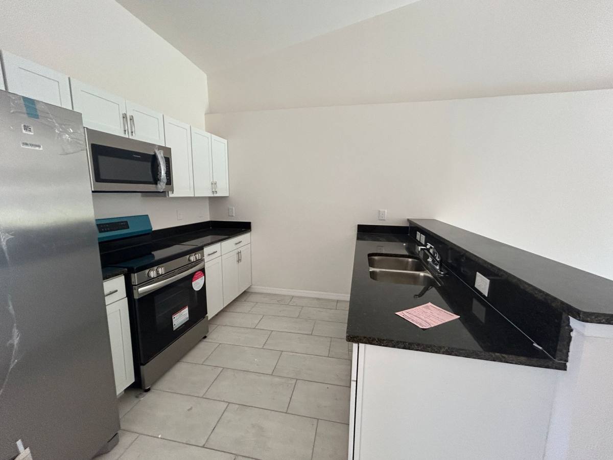 Apartment for rent at 2907 Santa Barbara Blvd, Cape Coral, FL 33914