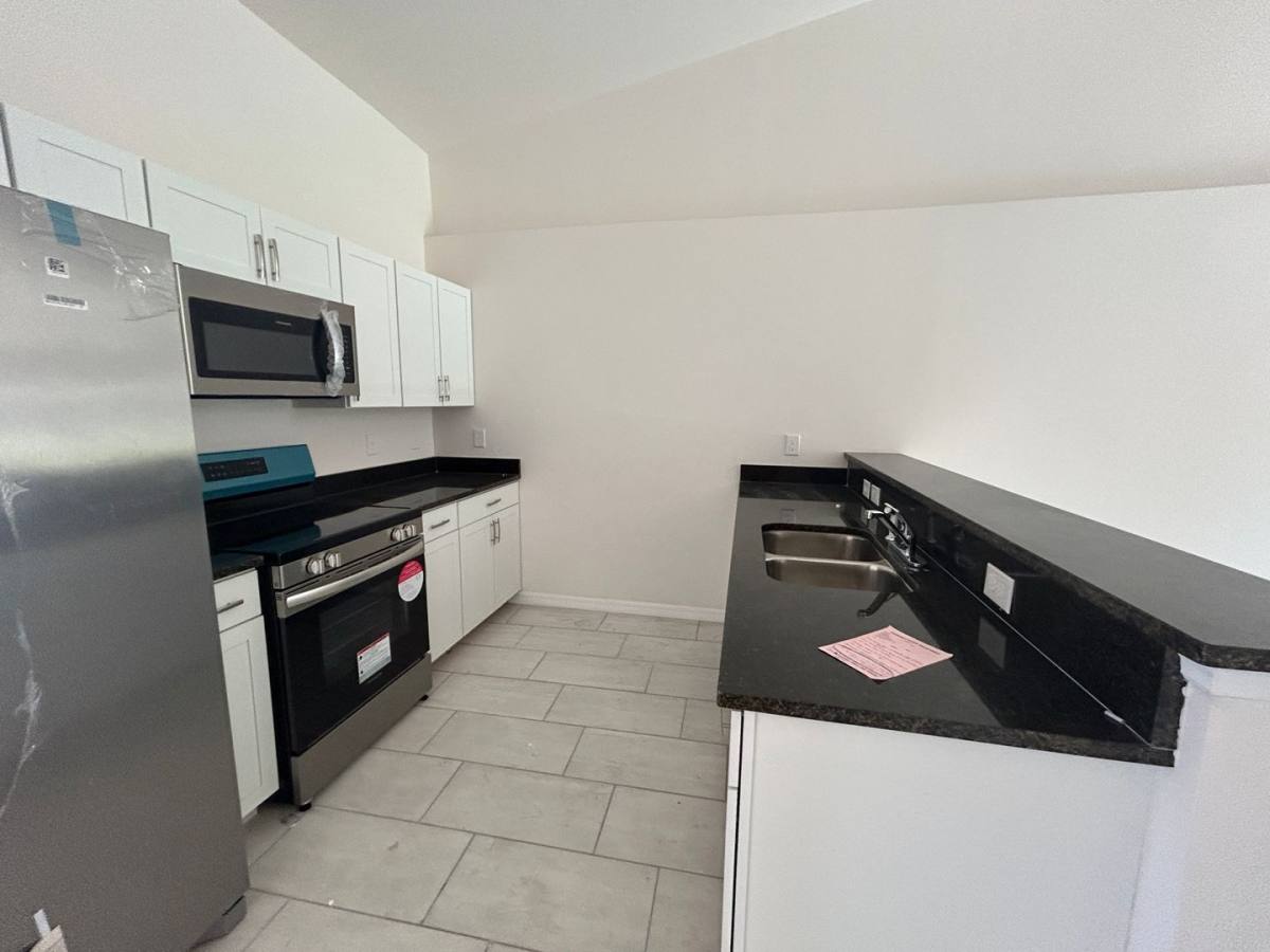 Apartment for rent at 2907 Santa Barbara Blvd, Cape Coral, FL 33914