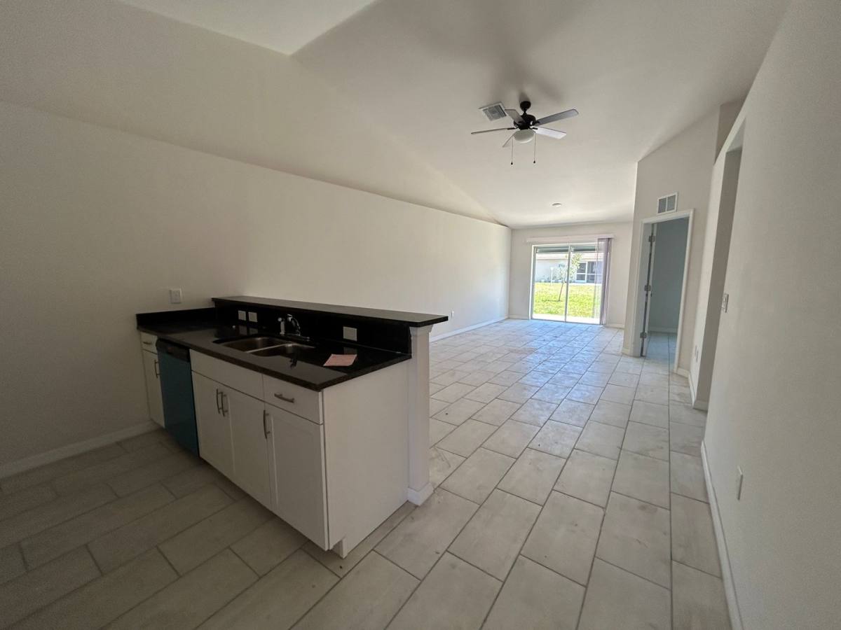 Apartment for rent at 2907 Santa Barbara Blvd, Cape Coral, FL 33914