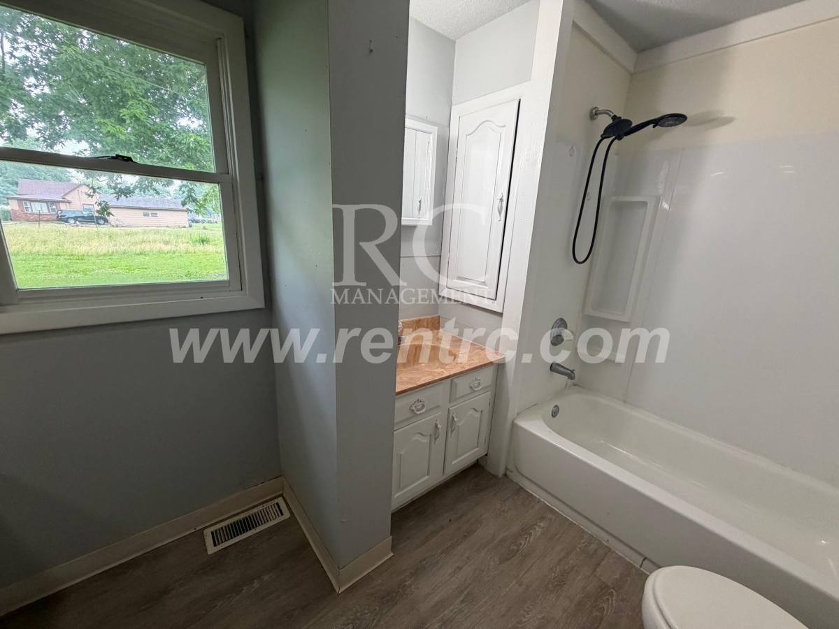 House for rent at 303 12th W, Georgetown, IL 61846