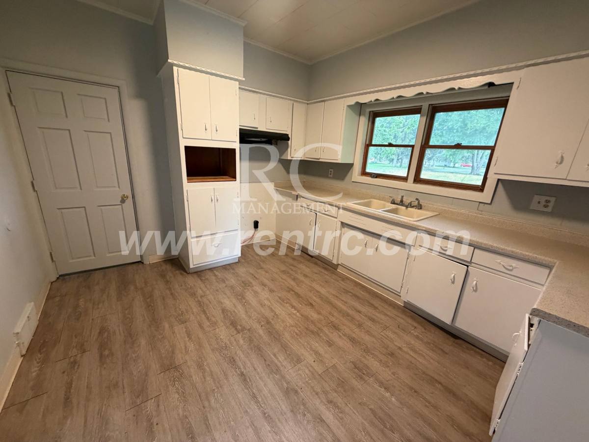 House for rent at 303 12th W, Georgetown, IL 61846