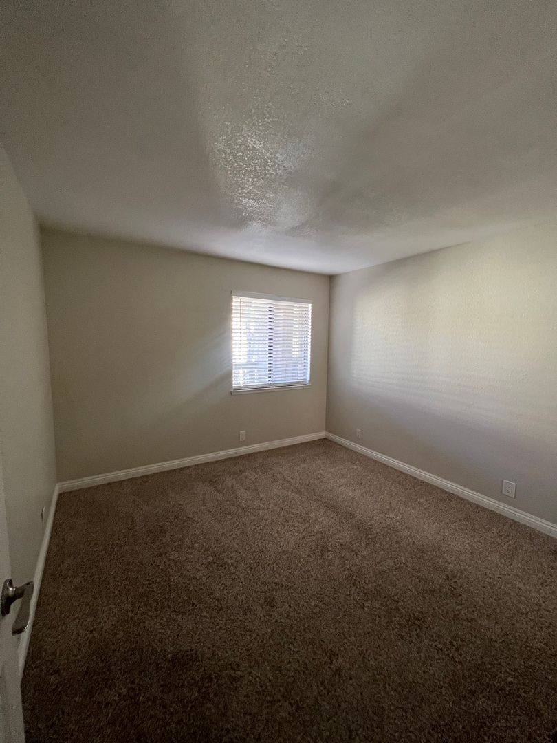 Apartment for rent at 7623 Bay Dive, Huntington Beach, CA 92648