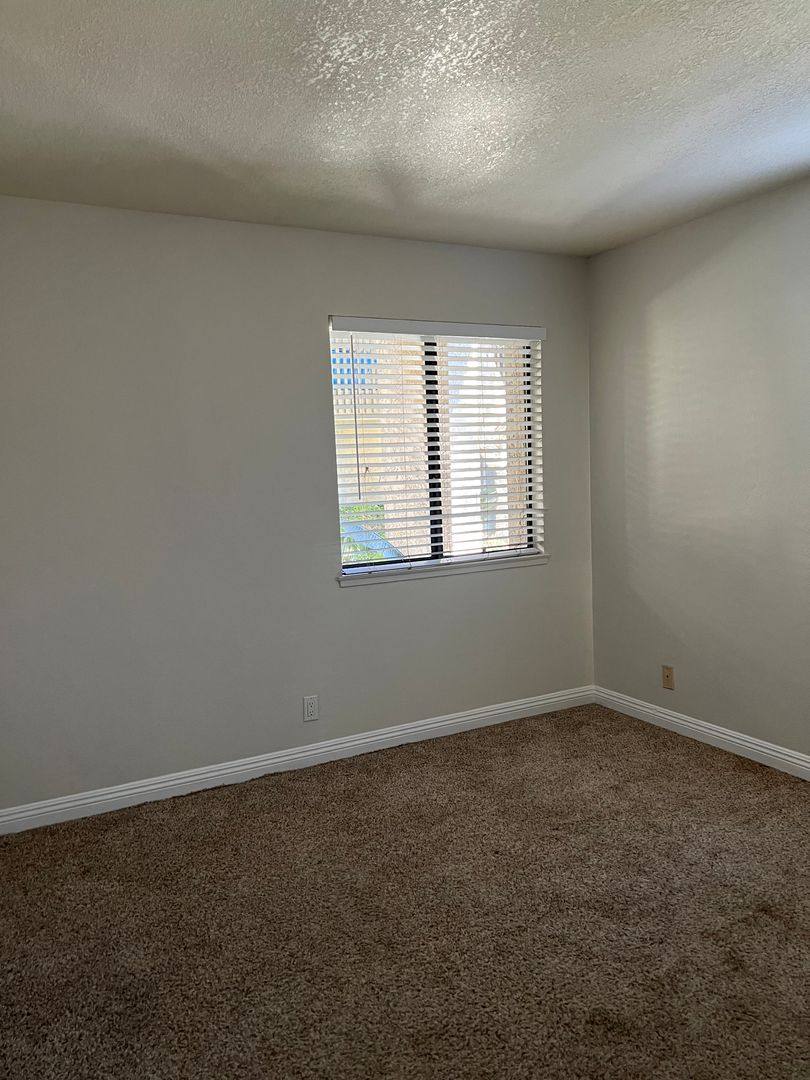 Apartment for rent at 7623 Bay Dive, Huntington Beach, CA 92648