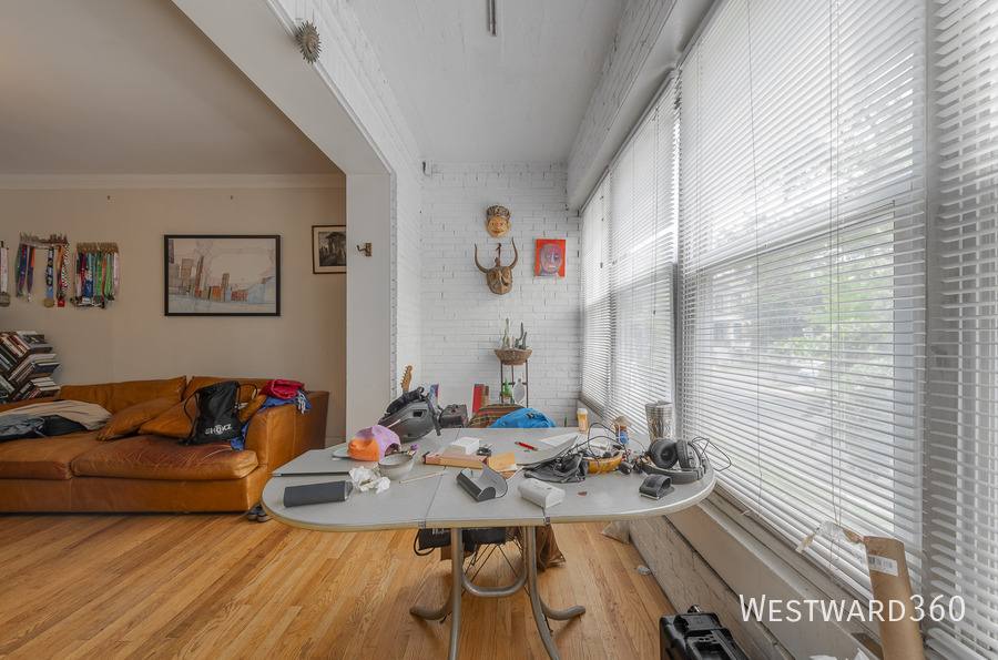 Apartment for rent at 1406 W Farragut Ave #1, Chicago, IL 60640