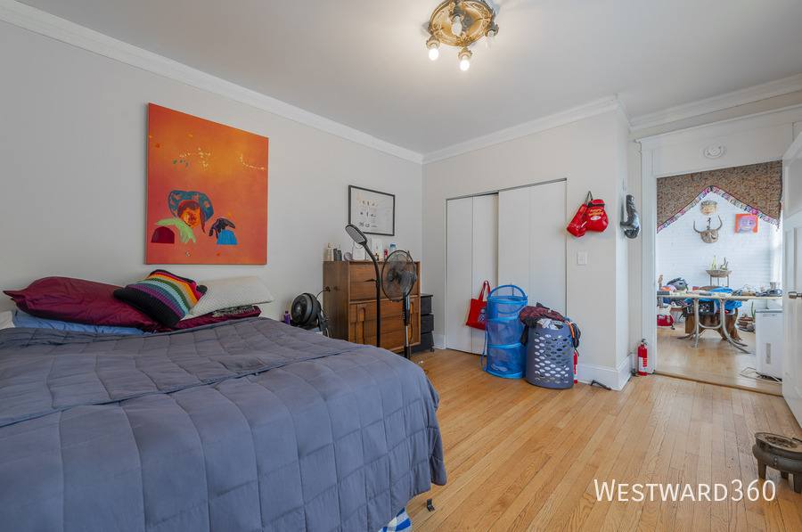 Apartment for rent at 1406 W Farragut Ave #1, Chicago, IL 60640
