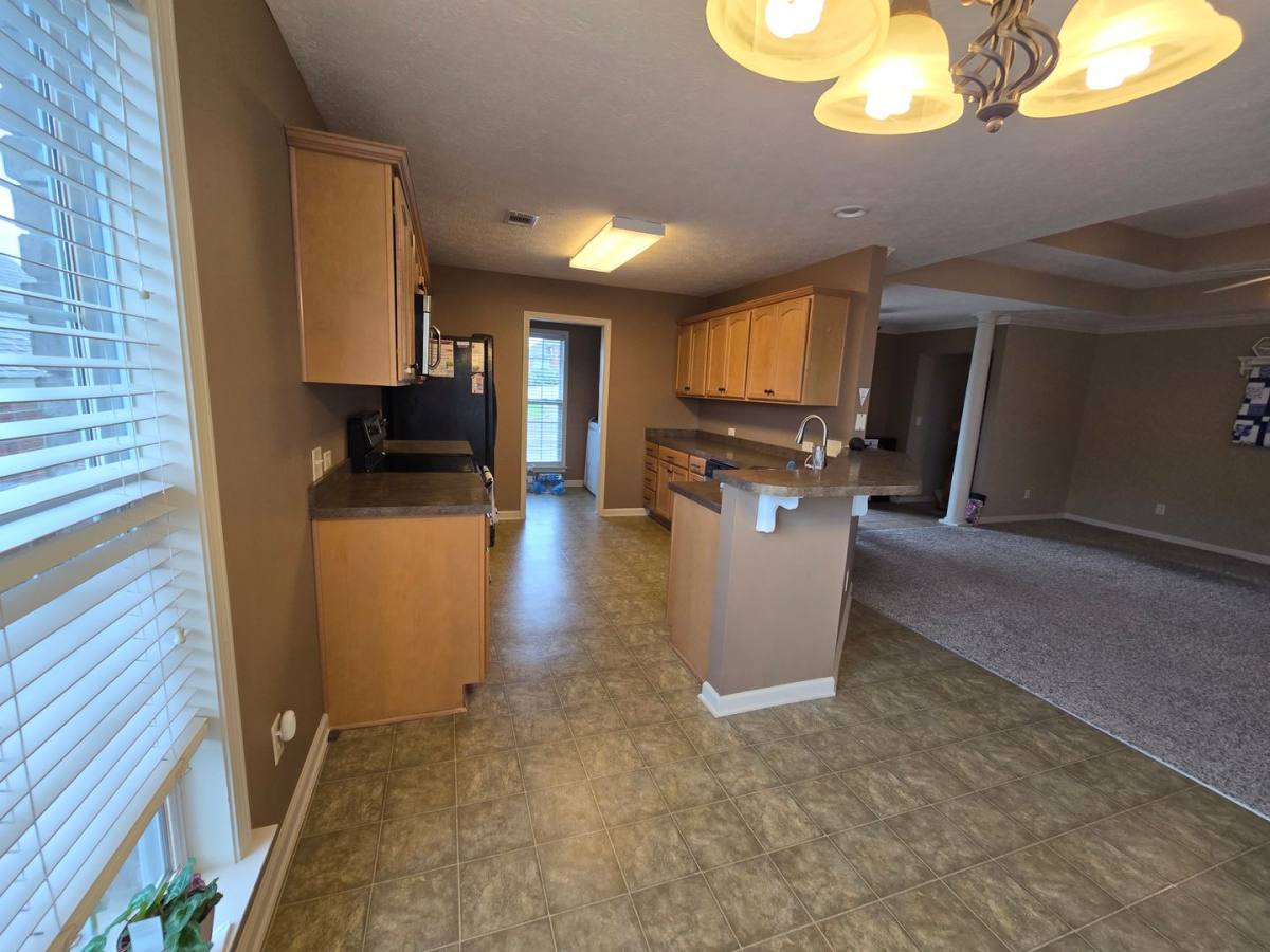 House for rent at 1985 Regent Rd, Prattville, AL 36066