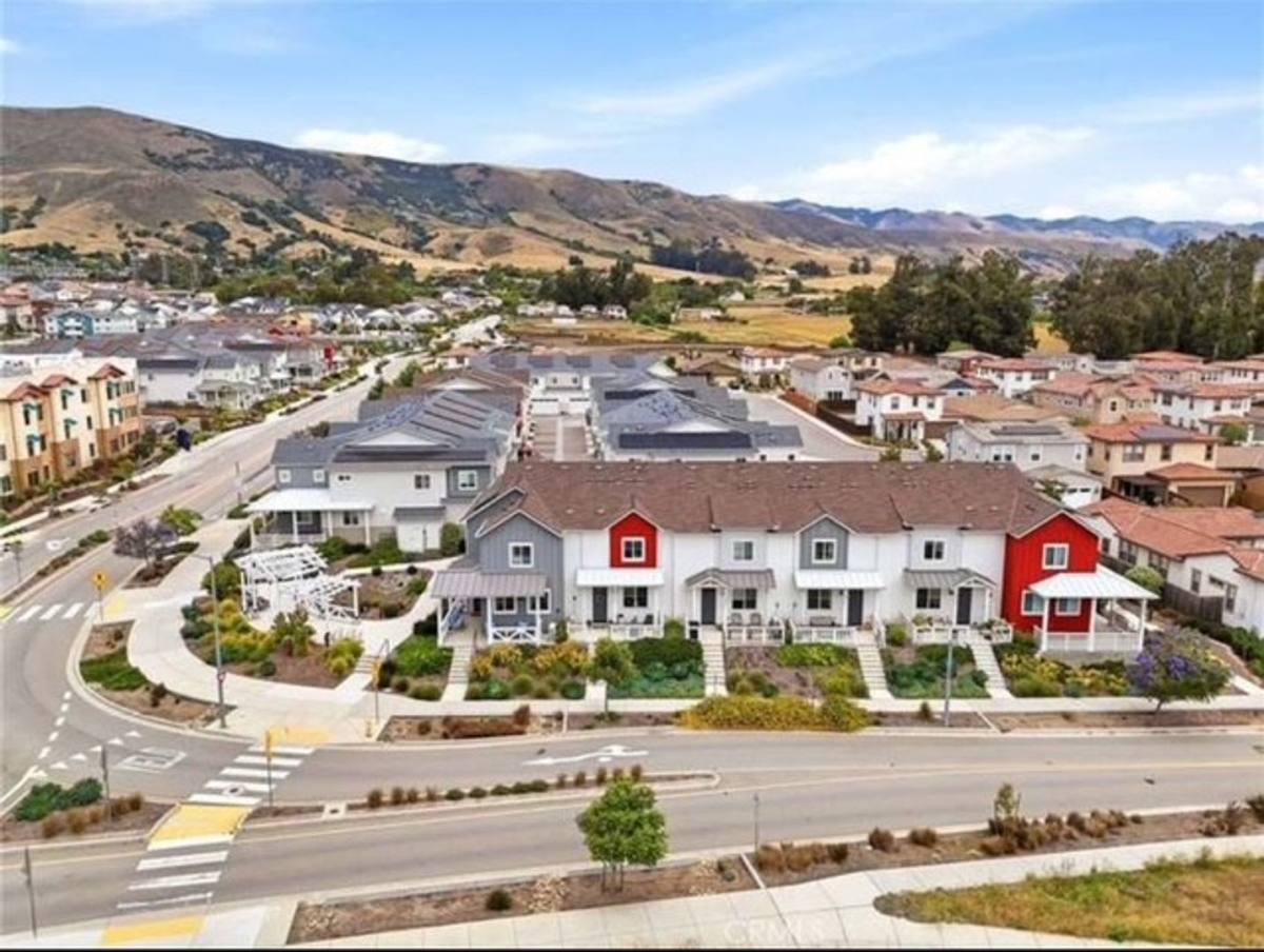 House for rent at 3864 Righetti Ranch Rd, San Luis Obispo, CA 93401