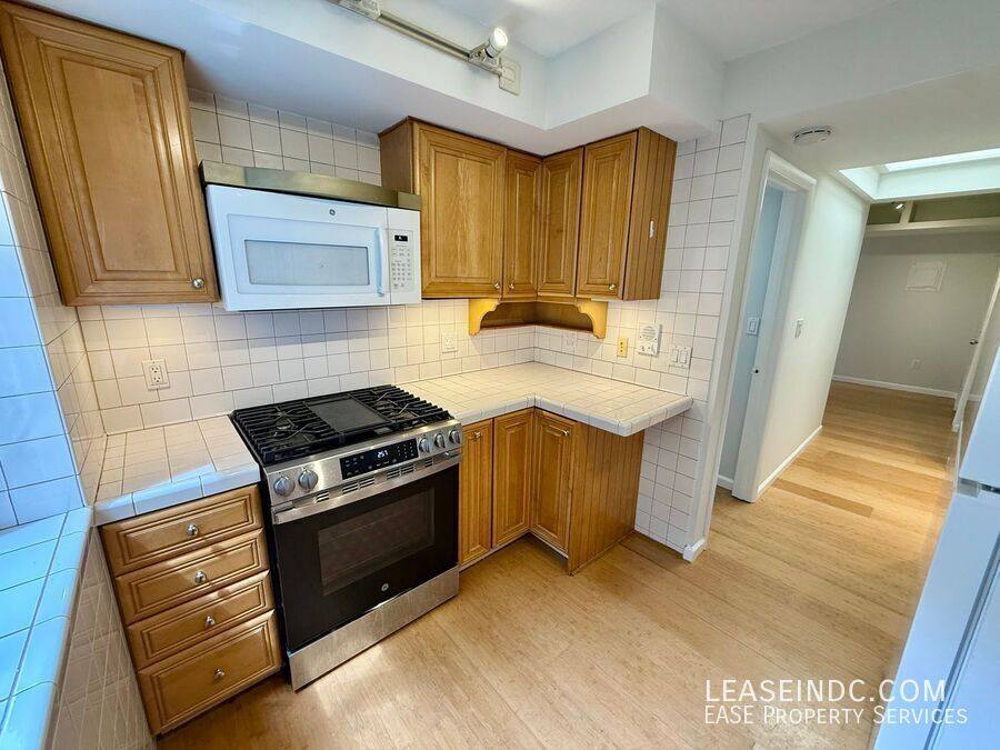 Apartment for rent at 1526 12th St #4, Washington, DC 20005