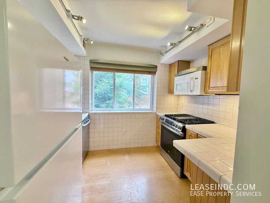 Apartment for rent at 1526 12th St #4, Washington, DC 20005