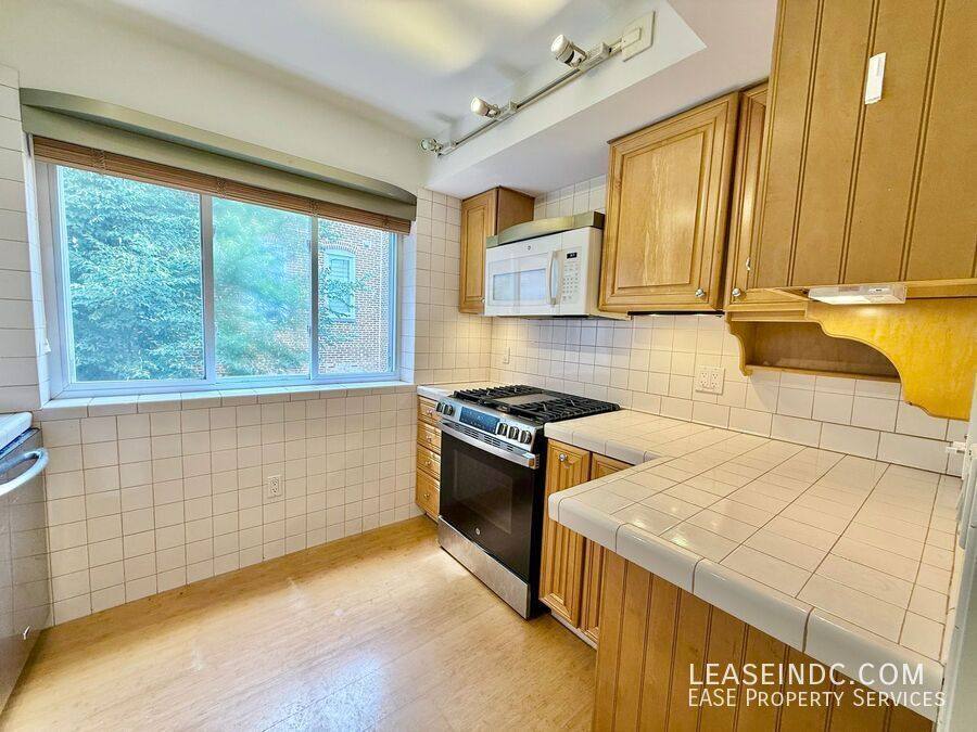 Apartment for rent at 1526 12th St #4, Washington, DC 20005