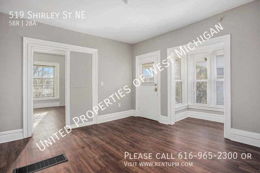 House for rent at 519 Shirley St NE, Grand Rapids, MI 49503