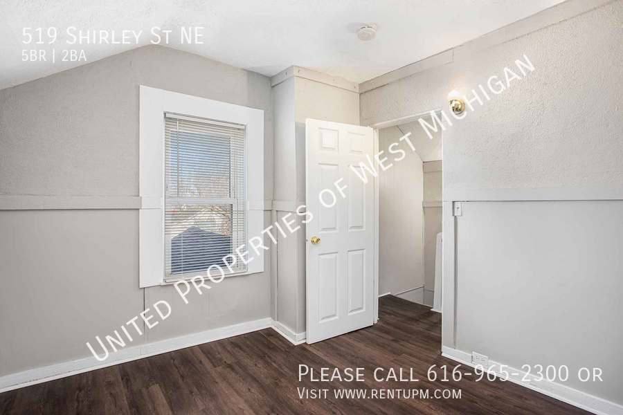 House for rent at 519 Shirley St NE, Grand Rapids, MI 49503