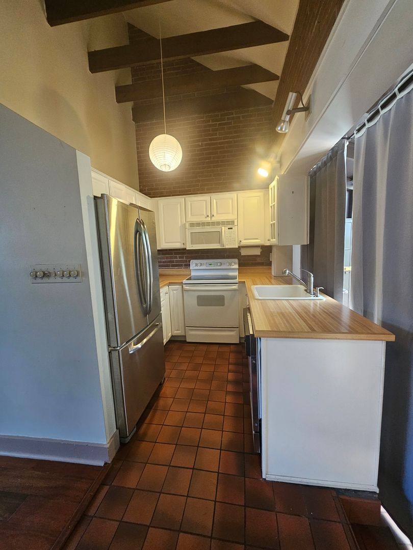 House for rent at 414 W Marion St, Lancaster, PA 17603