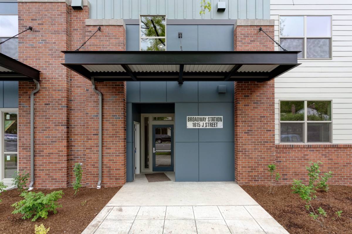 Apartment for rent at 1615 J St, Bellingham, WA 98225