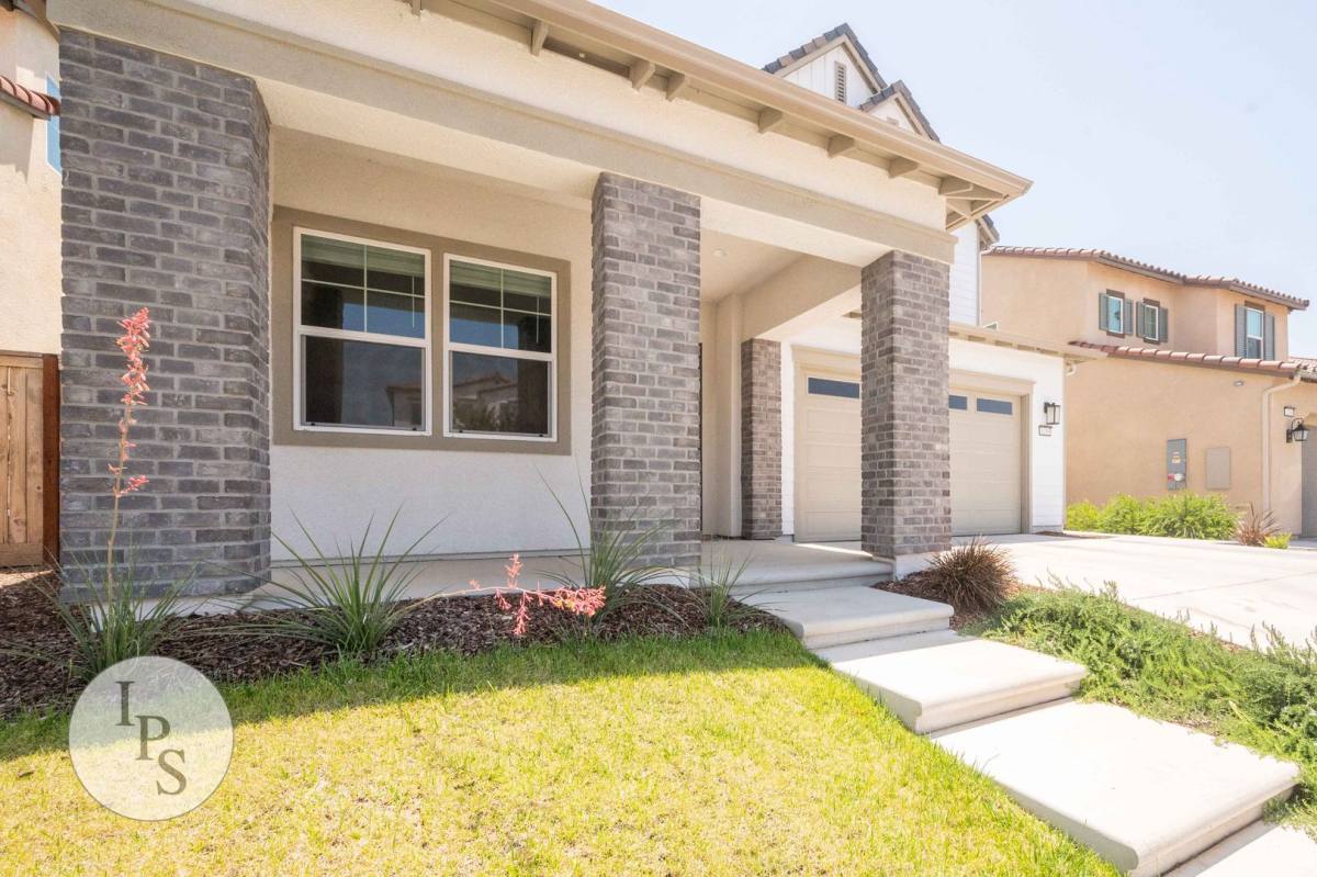 House for rent at 4299 Vineyard Dr, Madera, CA 93636