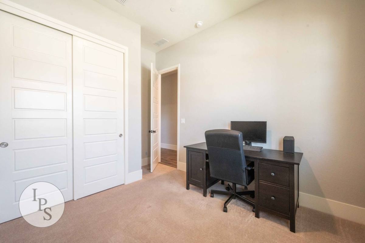 House for rent at 4299 Vineyard Dr, Madera, CA 93636