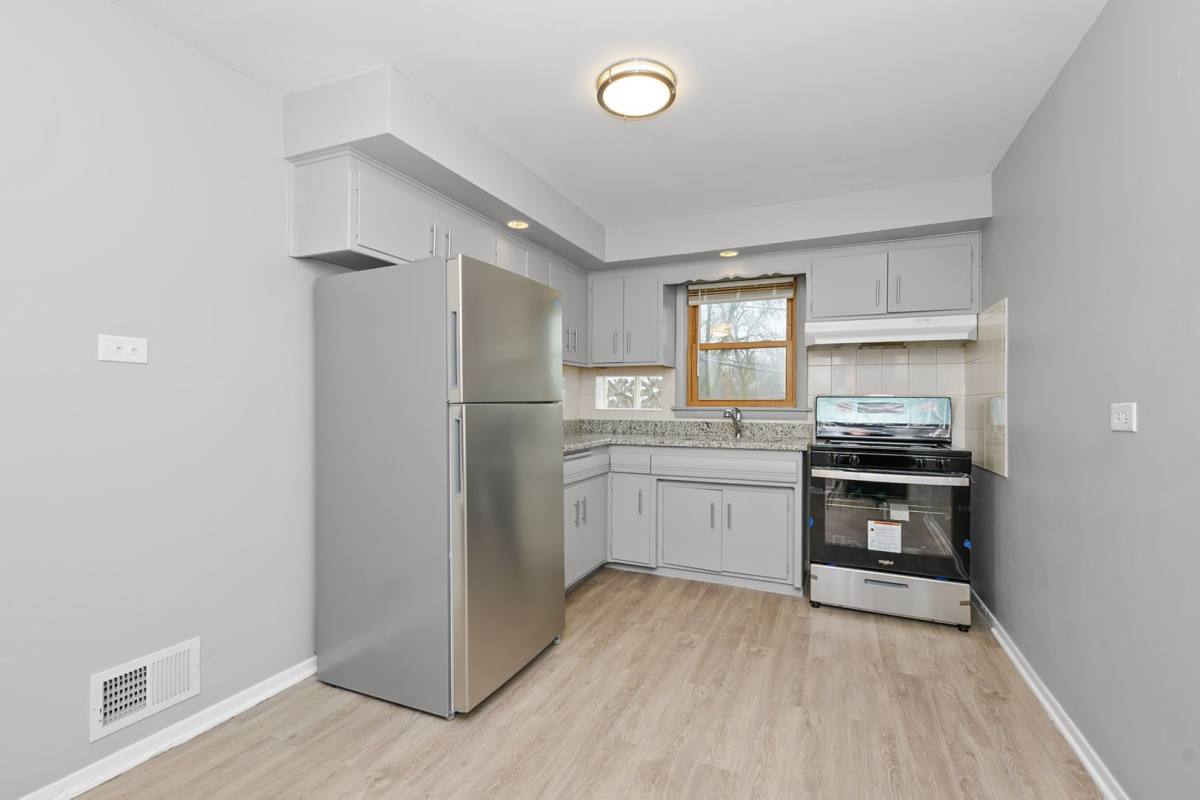 Apartment for rent at 1514-20 W 99th St, Chicago, IL 60643