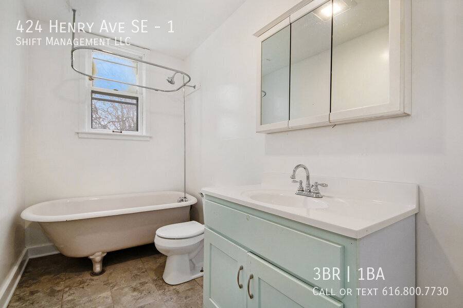 Apartment for rent at 424 Henry Ave SE #1, Grand Rapids, MI 49503