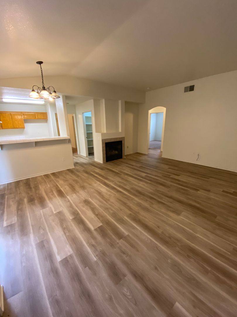 Apartment for rent at 4401 Pebblecreek Dr, Bakersfield, CA 93312