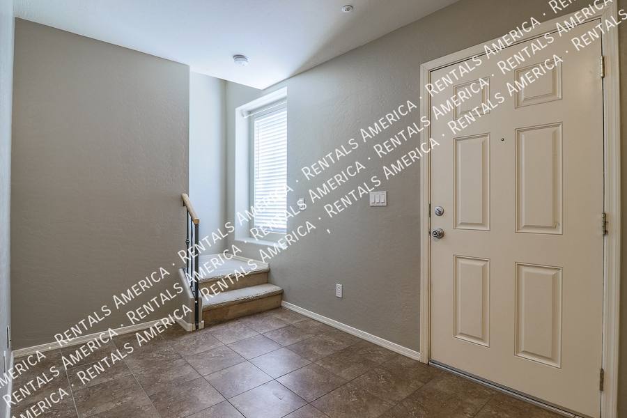 Townhouse for rent at 747 N Port Dr, Gilbert, AZ 85233