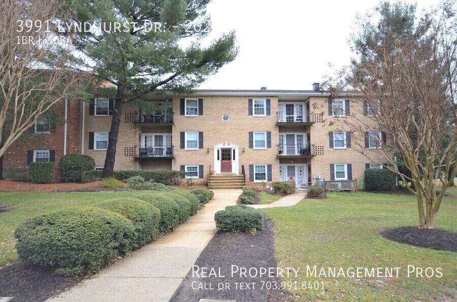 Condo for rent at 3991 Lyndhurst Dr #202, Fairfax, VA 22031