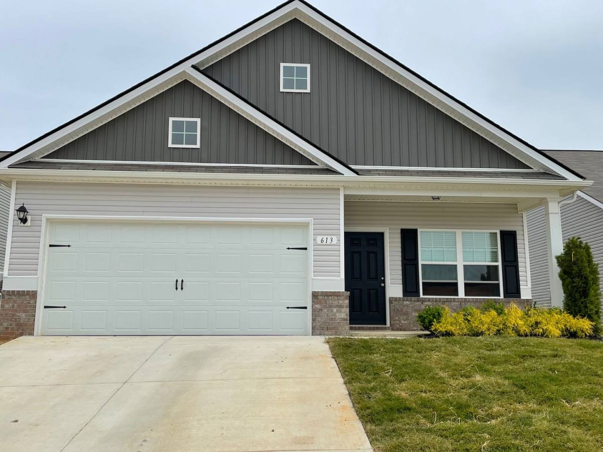 House for rent at 613 Tines Dr, Shelbyville, TN 37160