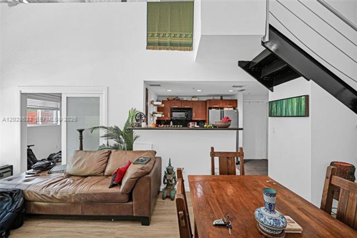 Apartment for rent at 7728 Collins Ave, Miami Beach, FL 33141