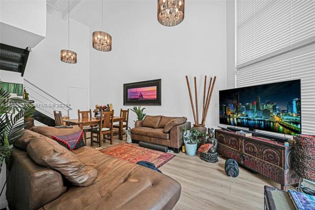 Apartment for rent at 7728 Collins Ave, Miami Beach, FL 33141