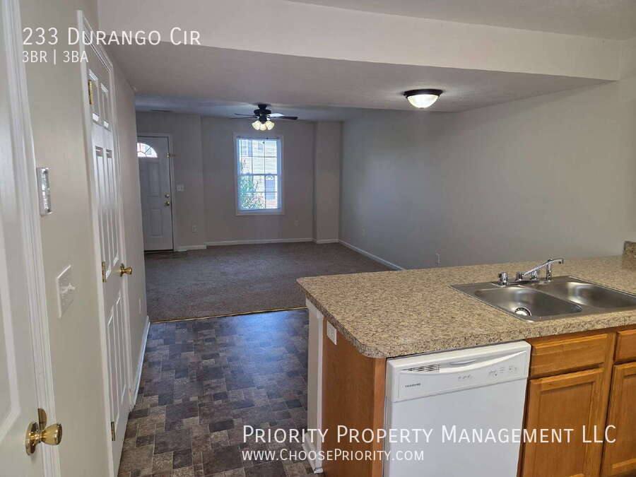 Townhouse for rent at 233 Durango Circle, Broadway, VA 22815