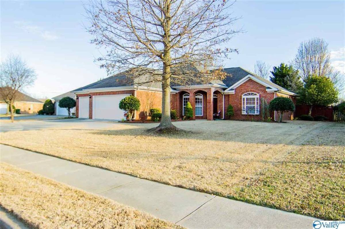 House for rent at 5016 Liberty Park Circle, Owens Cross Roads, AL 35763