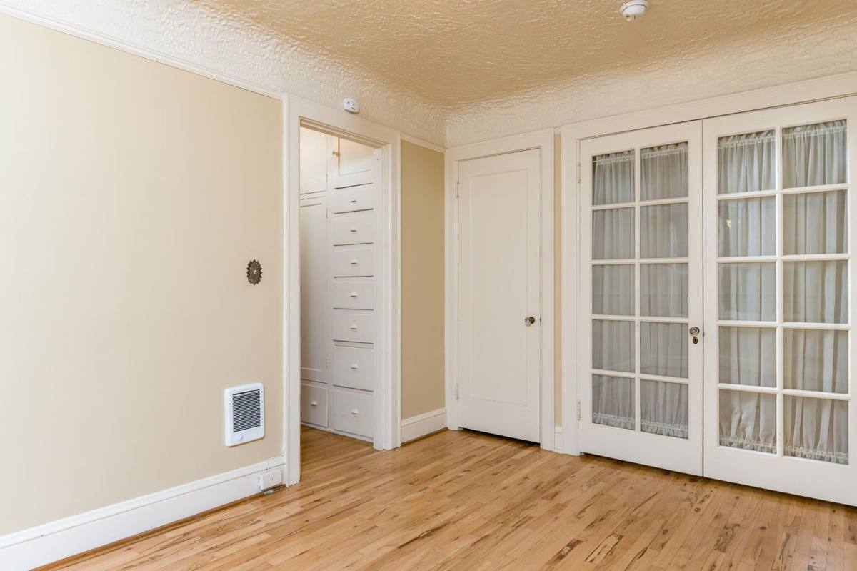 Apartment for rent at 1424 SW Montgomery St, Portland, OR 97201