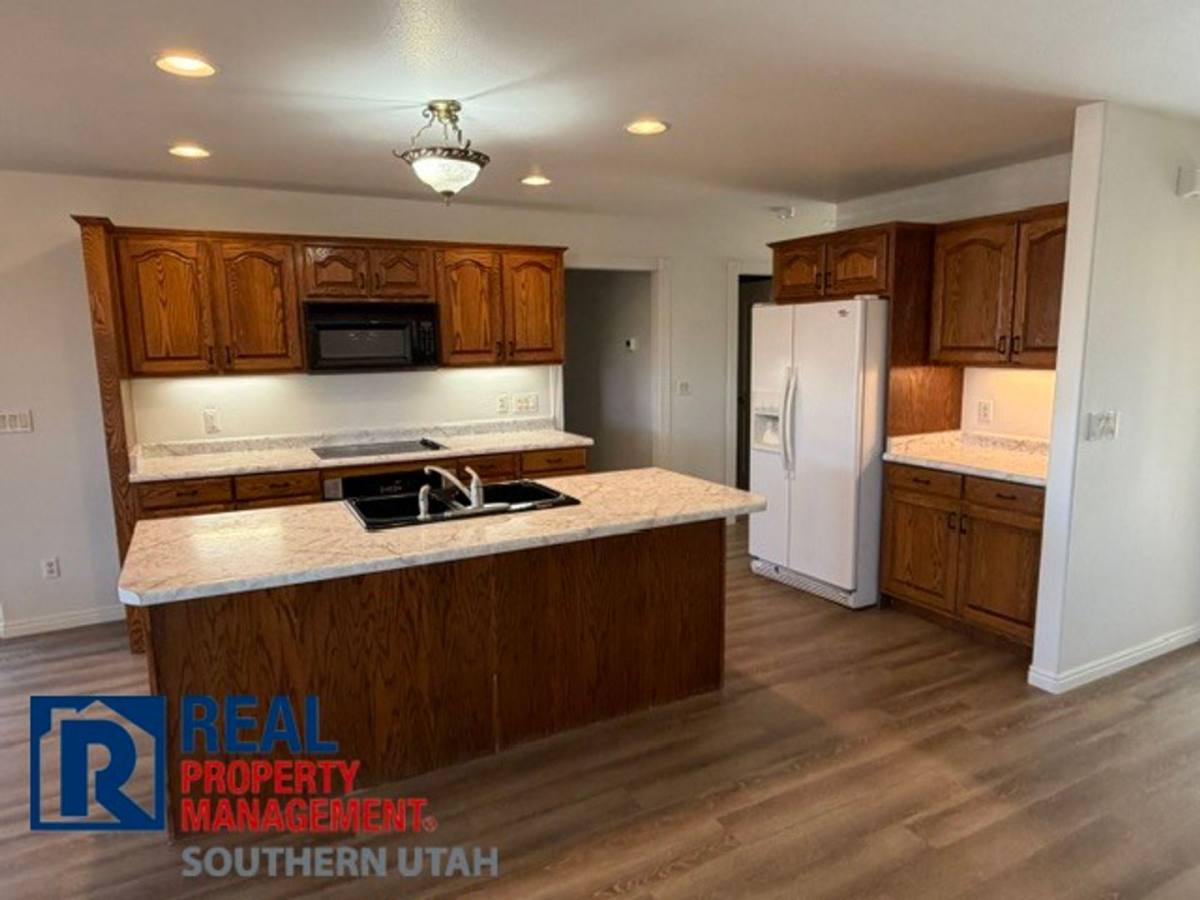 House for rent at 1188 S 1280 E, Saint George, UT 84790