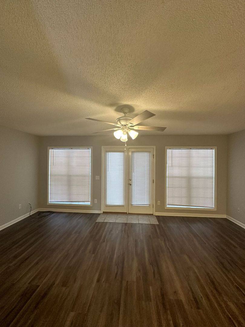 Townhouse for rent at 118 S Springview, Enterprise, AL 36330