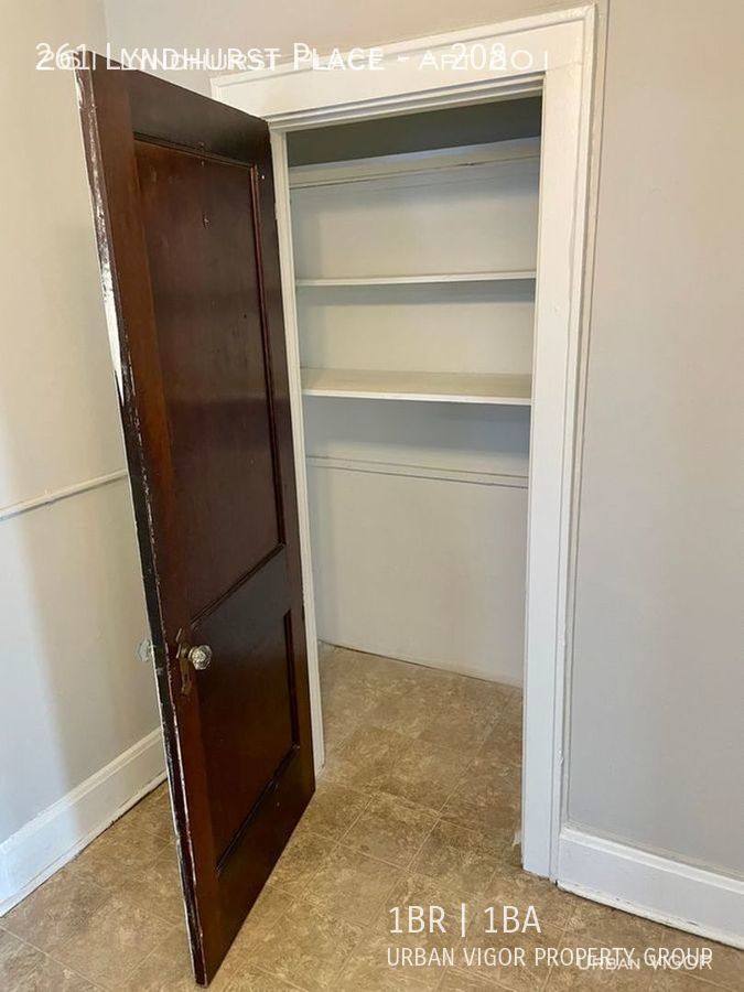 Apartment for rent at 261 Lyndhurst Place #208, Lexington, KY 40508