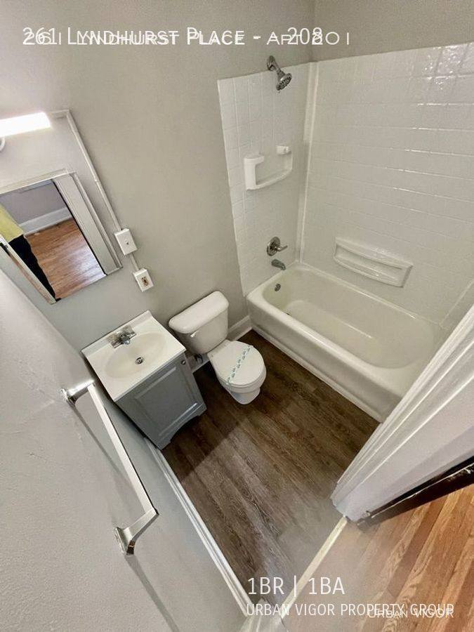 Apartment for rent at 261 Lyndhurst Place #208, Lexington, KY 40508