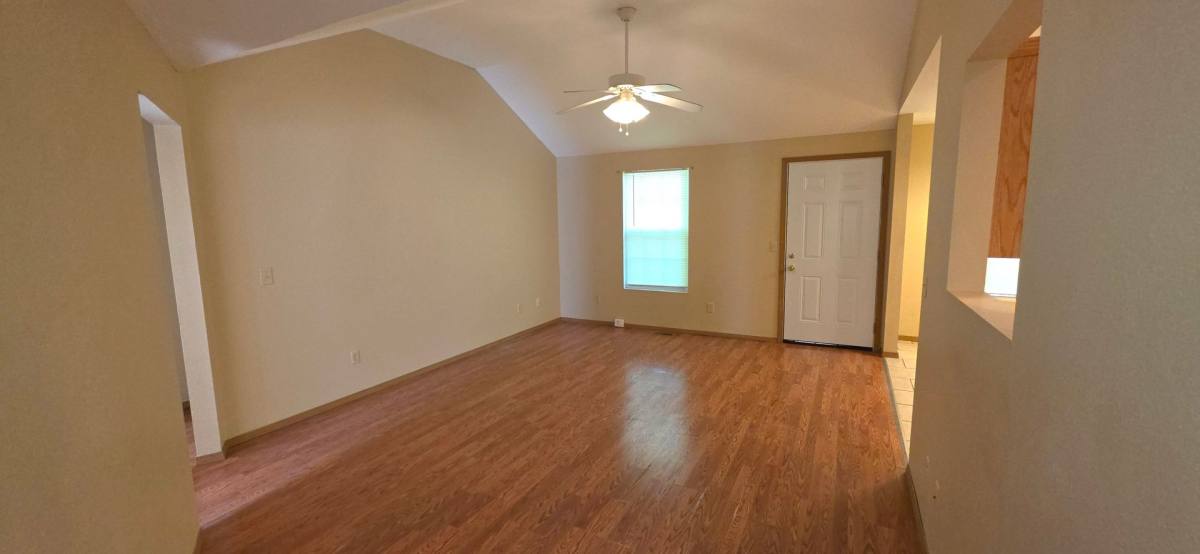 House for rent at 1049 S Missouri Ave, Springfield, MO 65807