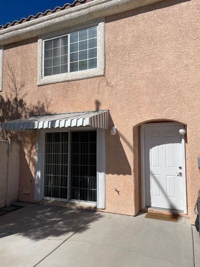 Townhouse for rent at 8401 Sewards Bluff Ave, Las Vegas, NV 89129