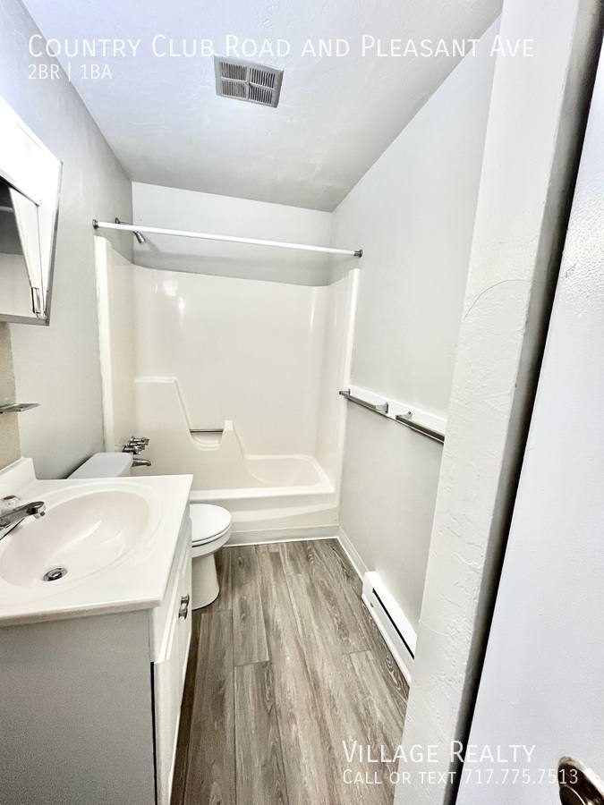 Apartment for rent at 605 Country Club Rd #B, Red Lion, PA 17356