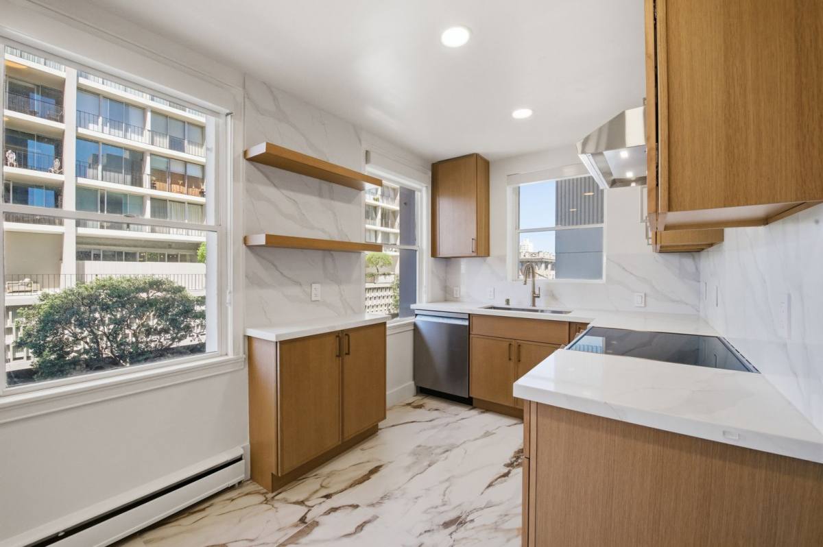 Apartment for rent at 1310 Jones St #204, San Francisco, CA 94109