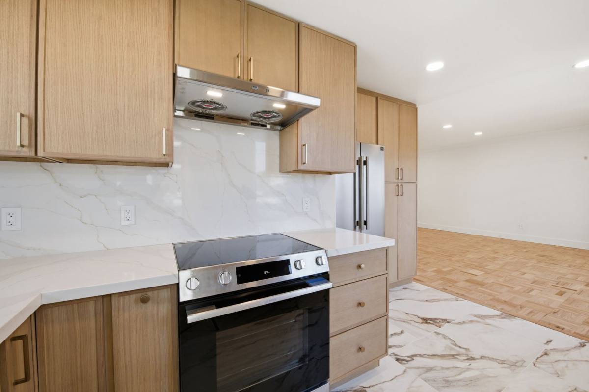 Apartment for rent at 1310 Jones St #204, San Francisco, CA 94109