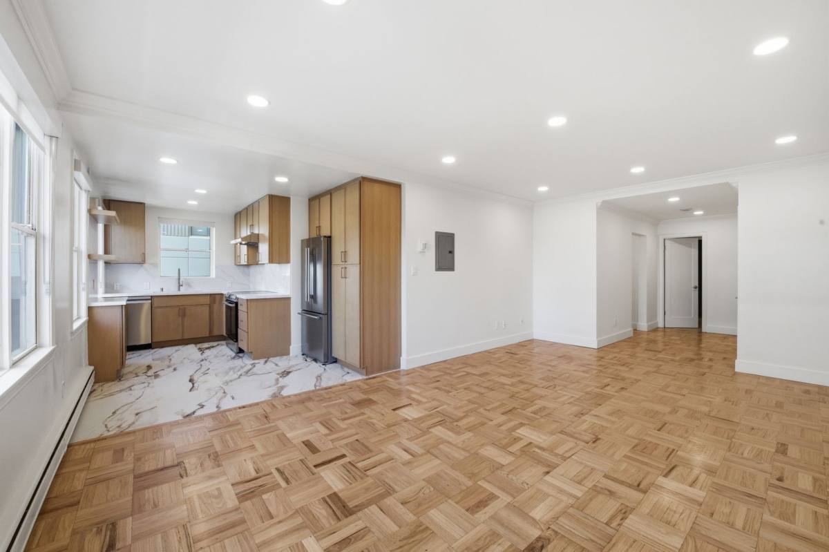 Apartment for rent at 1310 Jones St #204, San Francisco, CA 94109