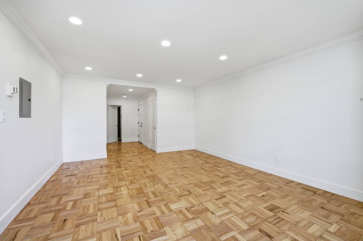 Apartment for rent at 1310 Jones St #204, San Francisco, CA 94109