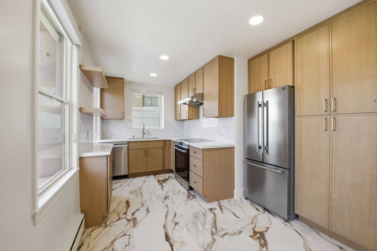 Apartment for rent at 1310 Jones St #204, San Francisco, CA 94109