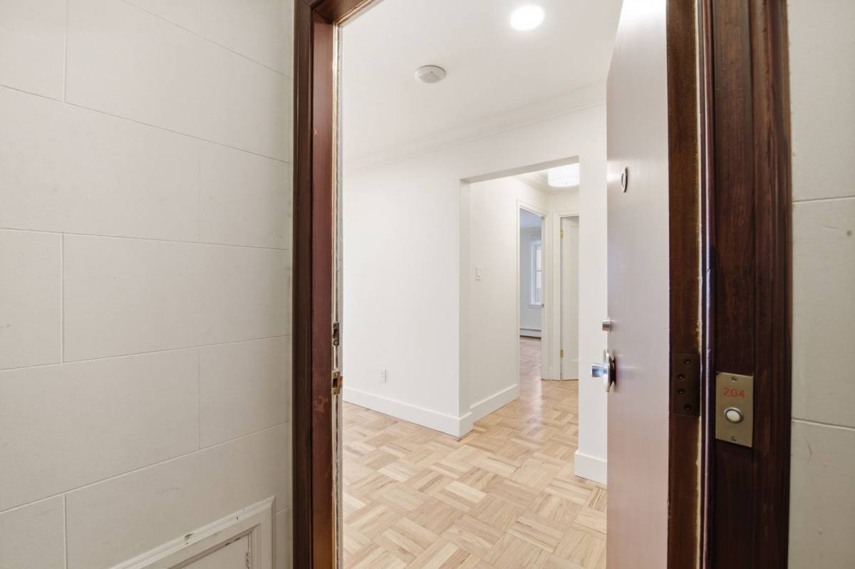 Apartment for rent at 1310 Jones St #204, San Francisco, CA 94109