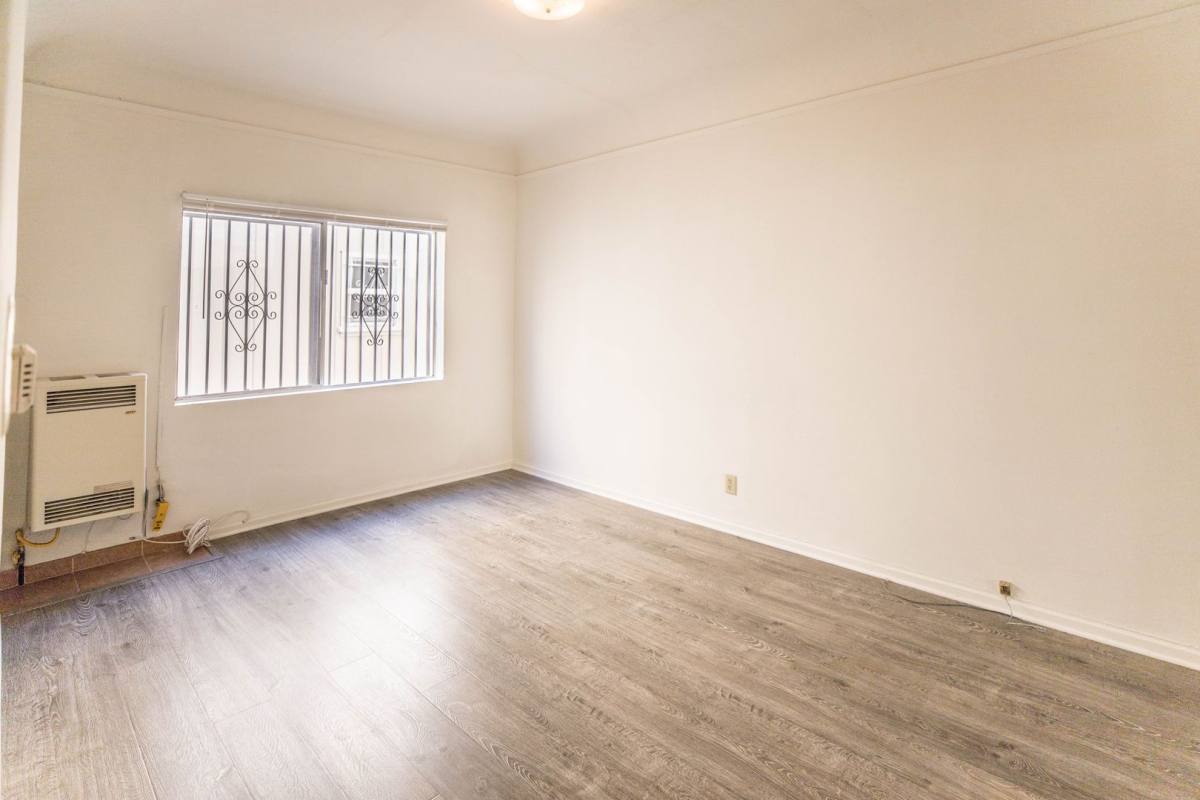 Condo for rent at 129 S Canon Dr #1, Beverly Hills, CA 90212